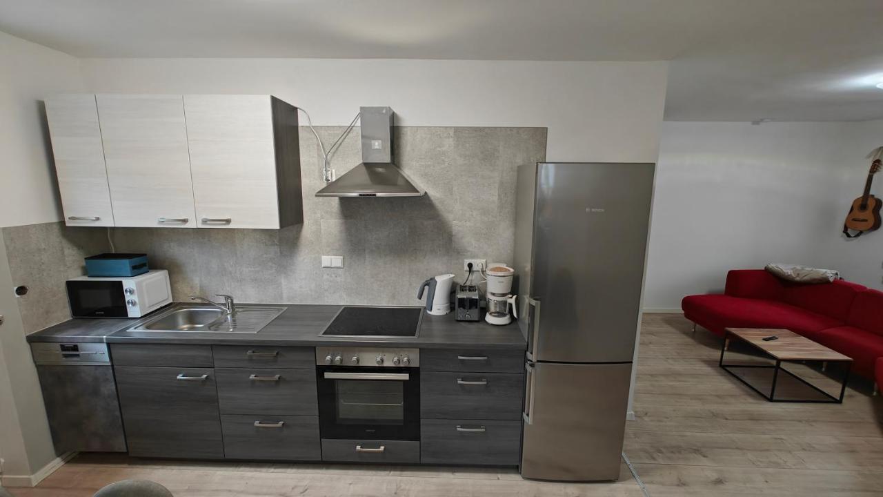 Ferienwohnung "Sorgenfrei" In Coburg ! - Im Eg Mit Privatparkplatz & Balkon エクステリア 写真