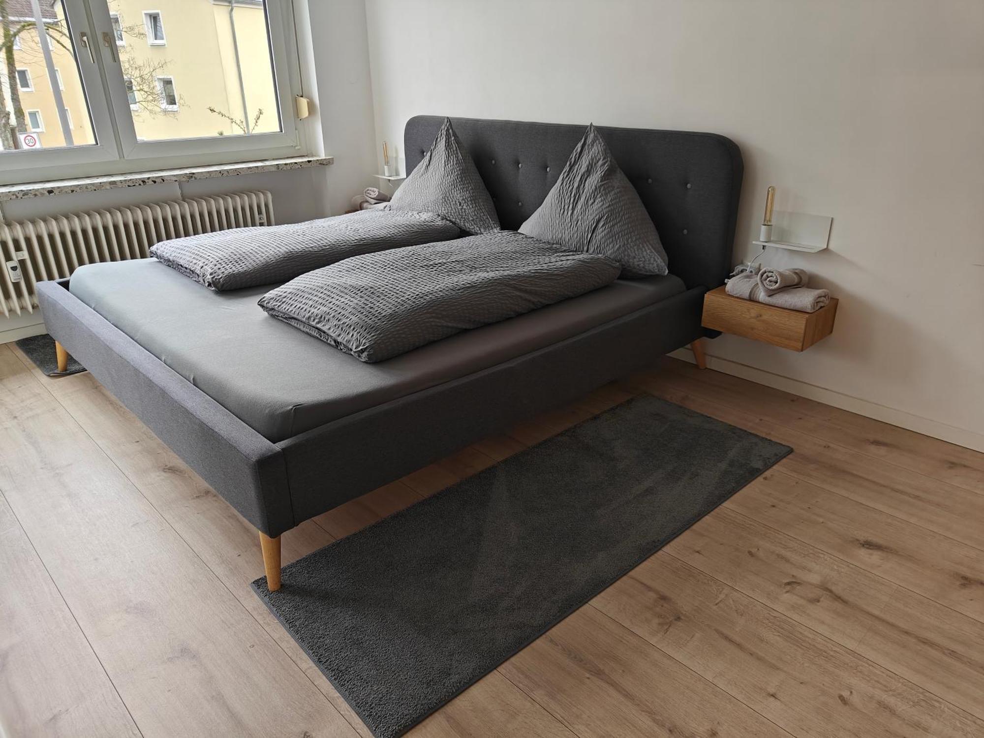 Ferienwohnung "Sorgenfrei" In Coburg ! - Im Eg Mit Privatparkplatz & Balkon エクステリア 写真