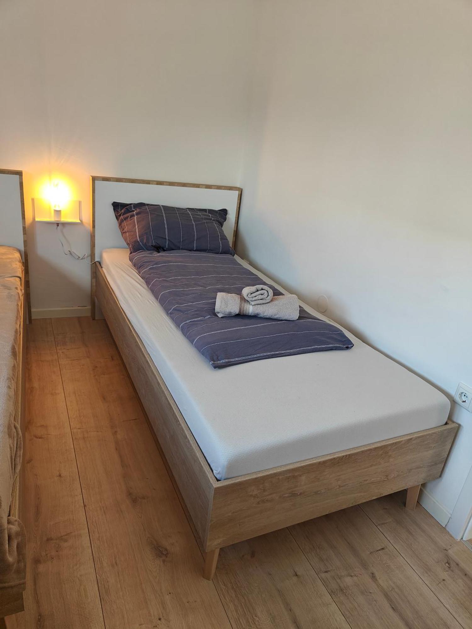 Ferienwohnung "Sorgenfrei" In Coburg ! - Im Eg Mit Privatparkplatz & Balkon エクステリア 写真